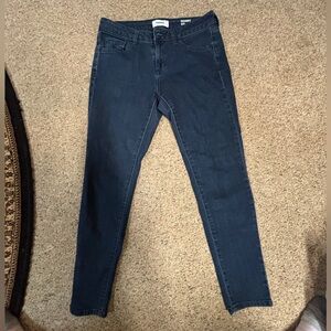 Sonoma Women's Dark Blue Skinny Jeans
Size 6 Short